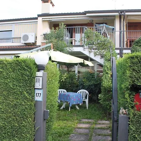 Apartment In Lazise/gardasee 21999 Lazise
